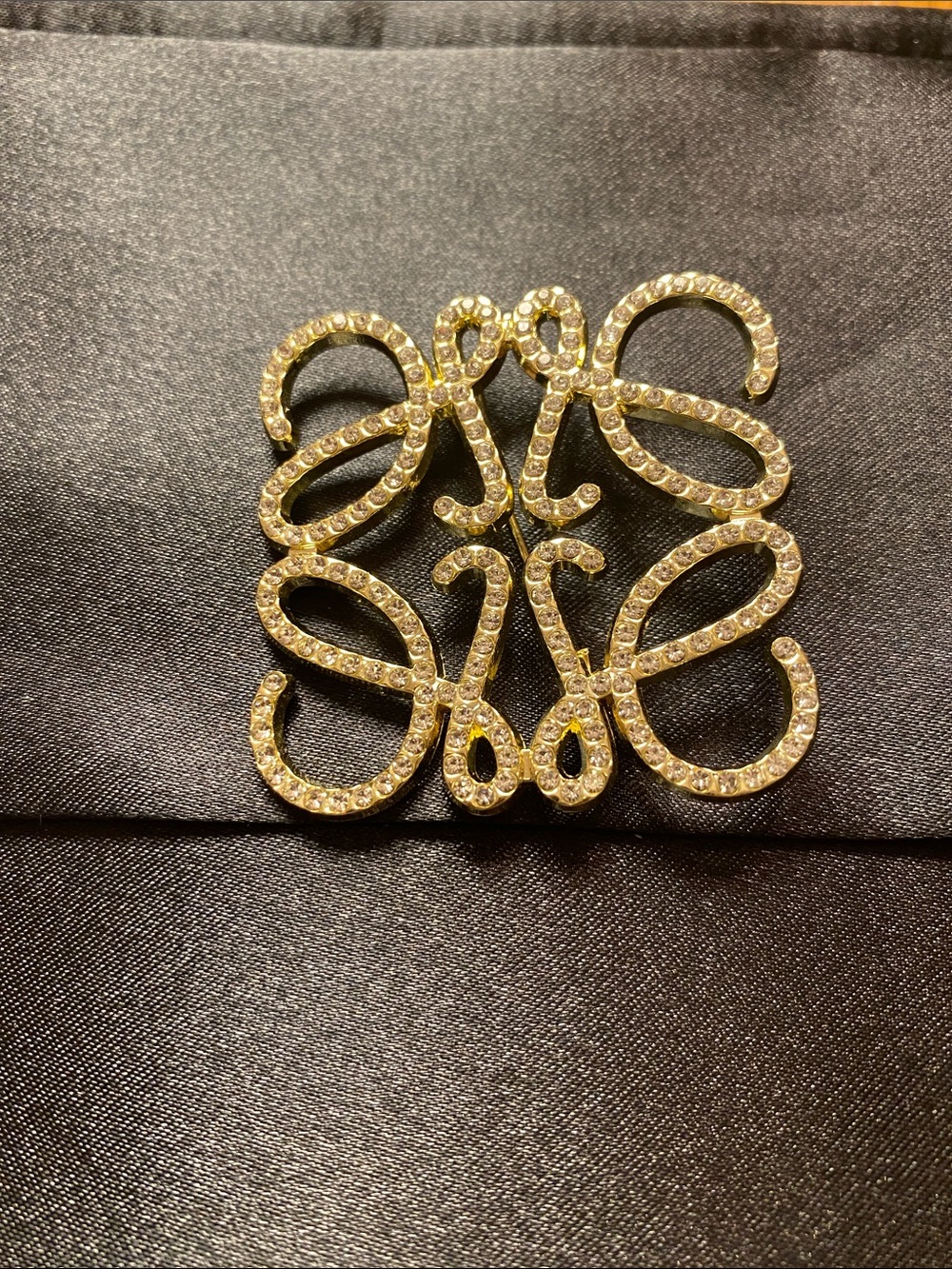Fashion Jewelry Gold-Tone Crystal Filigree Brooch